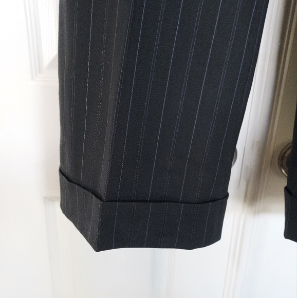 EUC Ann Taylor fine Italian wool blend pinstripe suit - Picture 6 of 15